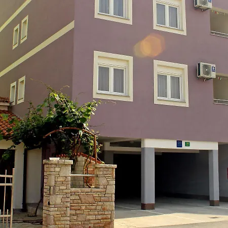 Apartment Jukan.6 Pula
